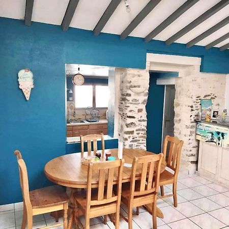 Charmante Maison Atypique En Village Saint-Colombin Bagian luar foto