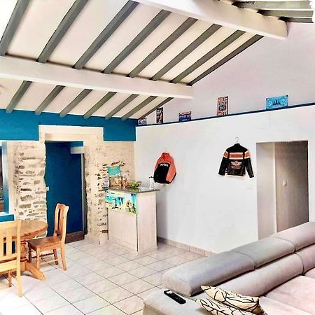 Charmante Maison Atypique En Village Saint-Colombin Bagian luar foto