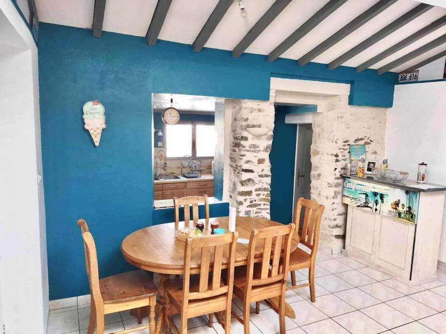 Charmante Maison Atypique En Village Saint-Colombin Bagian luar foto